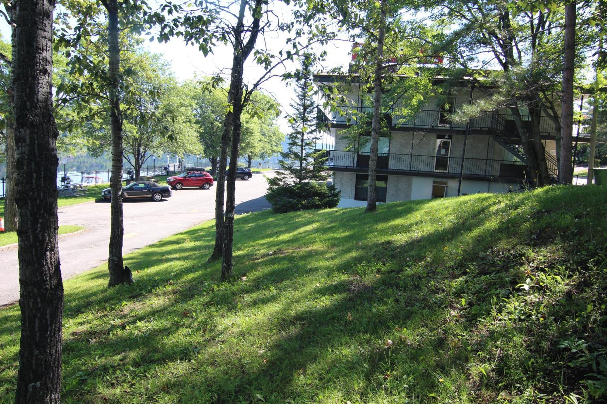 Motel Panoramique Chicoutimi Extérieur photo
