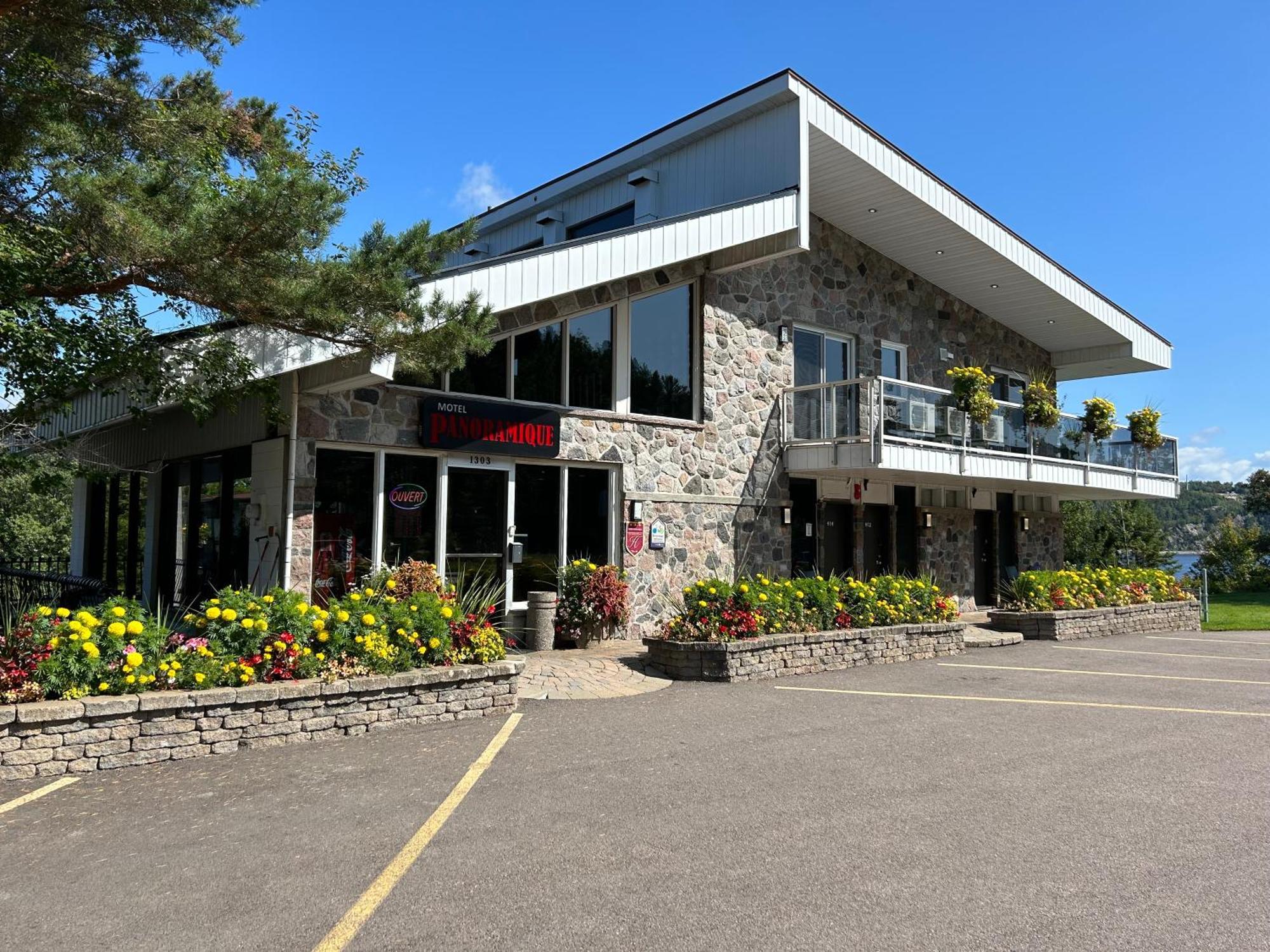 Motel Panoramique Chicoutimi Extérieur photo