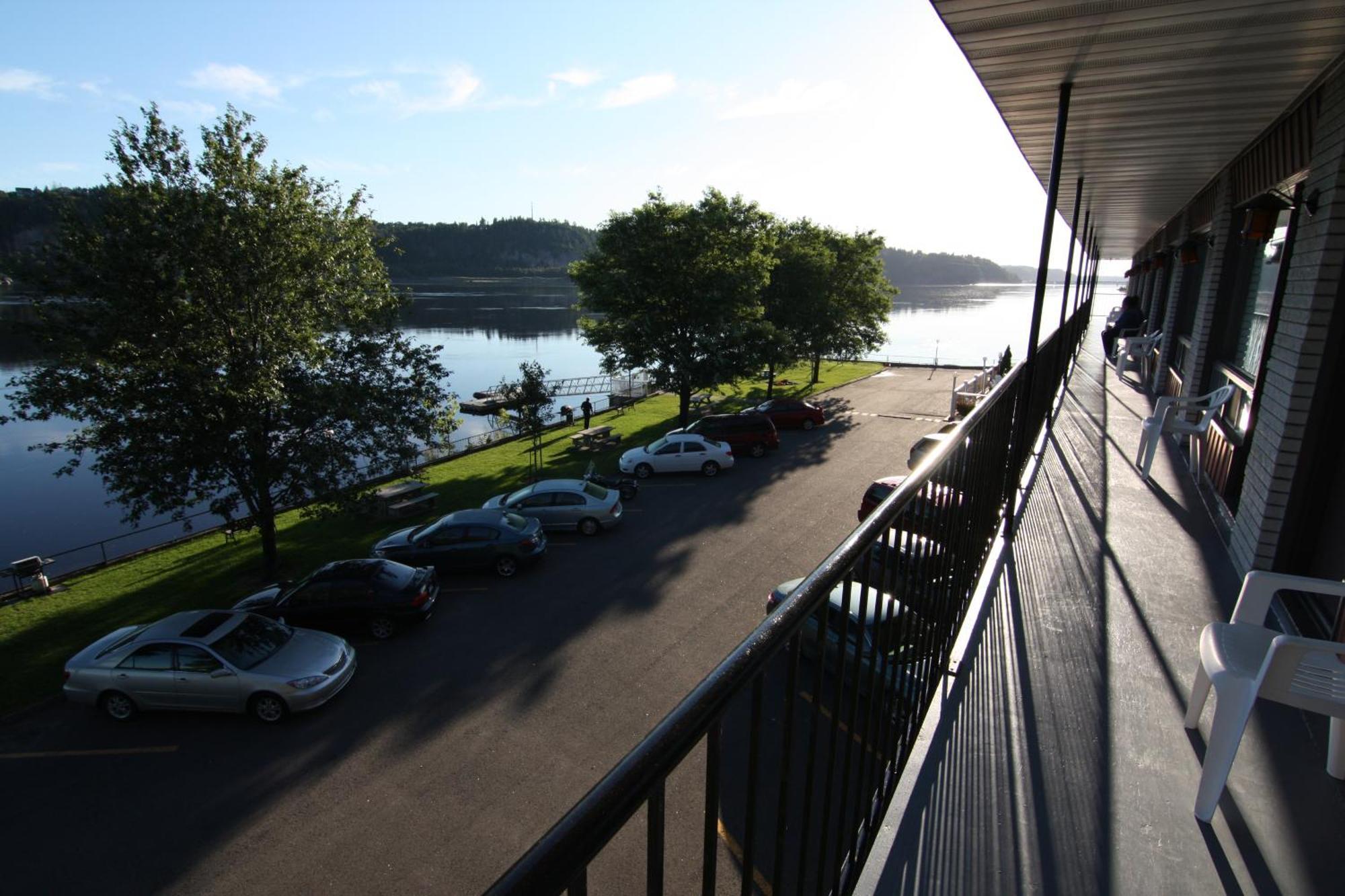 Motel Panoramique Chicoutimi Extérieur photo