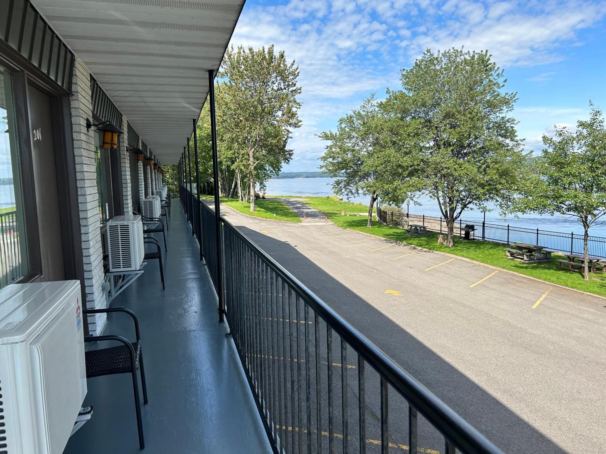 Motel Panoramique Chicoutimi Extérieur photo