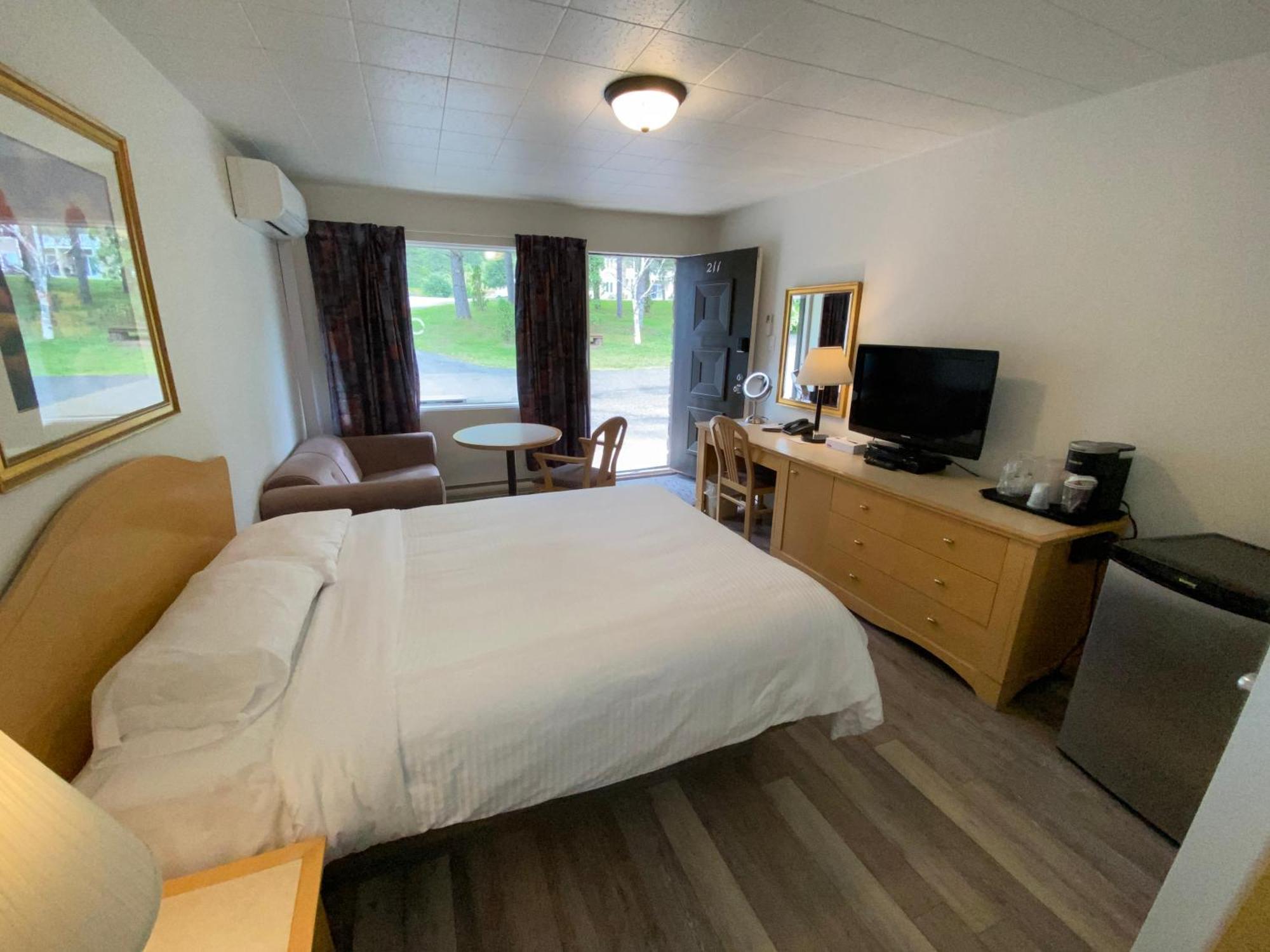 Motel Panoramique Chicoutimi Extérieur photo