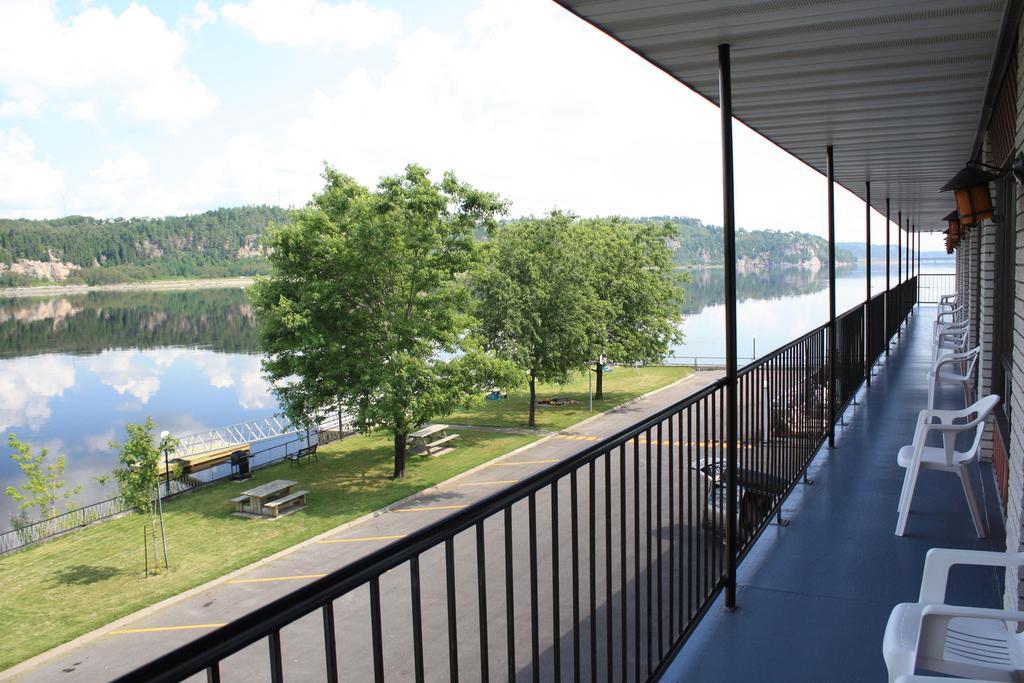 Motel Panoramique Chicoutimi Extérieur photo