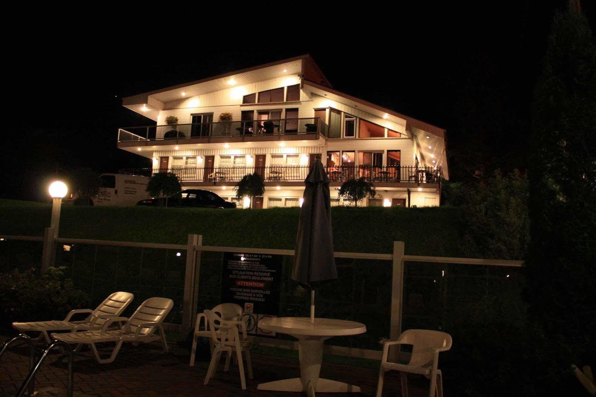 Motel Panoramique Chicoutimi Extérieur photo